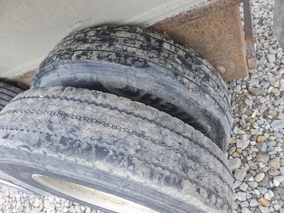 Semi wheels and tires — photo 7