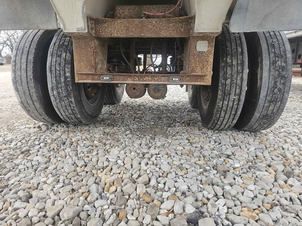 Semi wheels and tires — photo 8