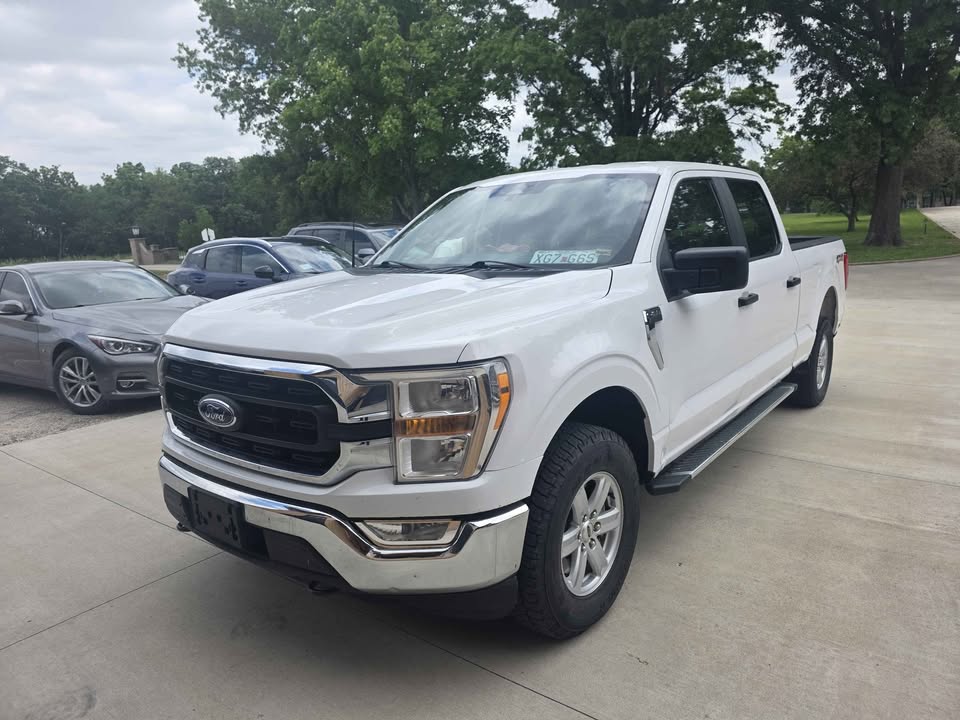 2022 Ford f-150 XLT — photo 2