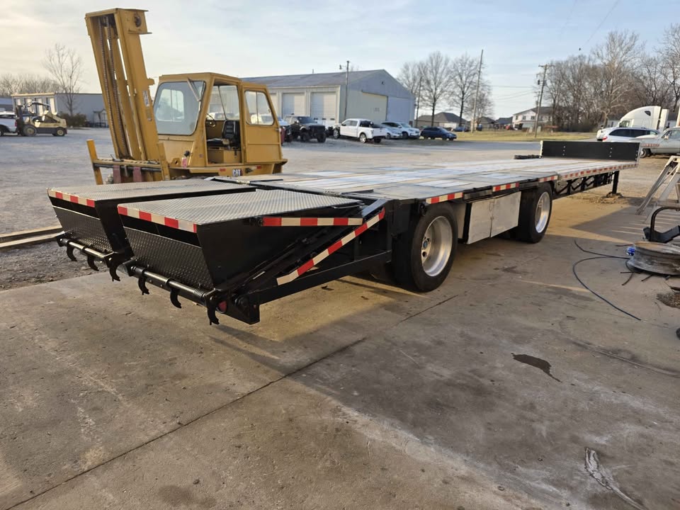 2004 Transcraft 53x102 stepdeck — photo 4